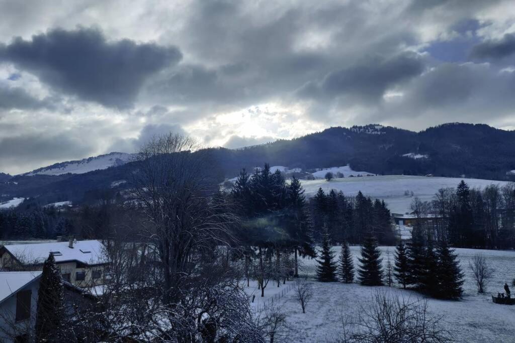 Gite Vallee Verte Burdignin Exterior foto