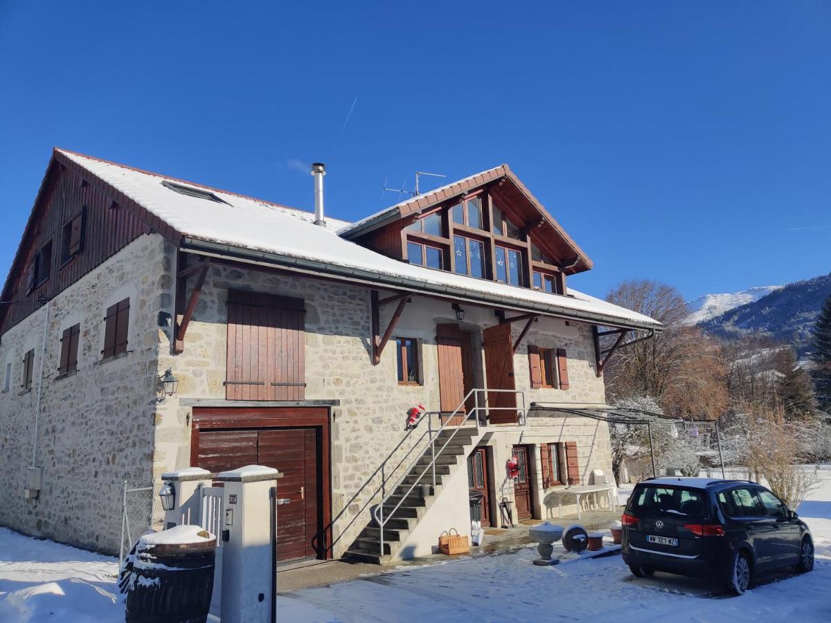 Gite Vallee Verte Burdignin Exterior foto